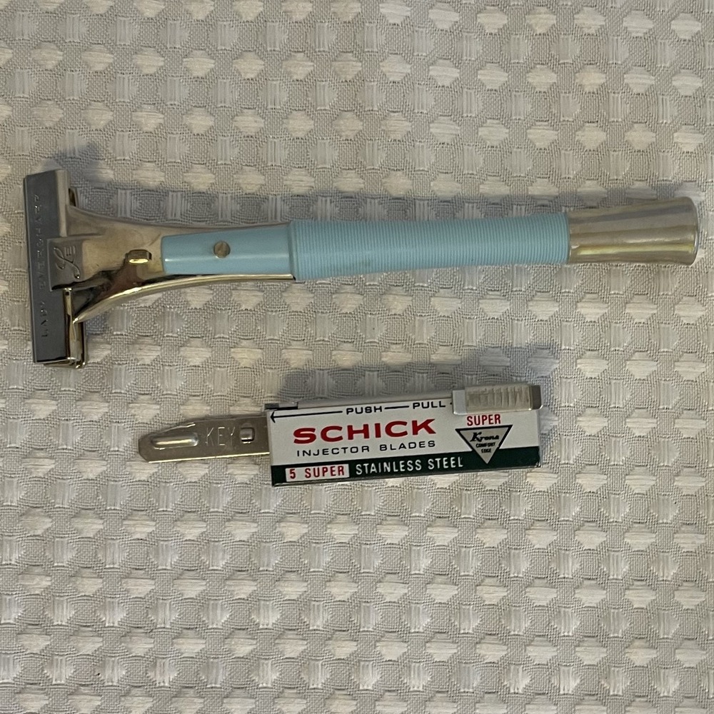 Vintage 1960s Lady Eversharp Schick Beauty Razor with Case and Blades VGUC #706 - Picture 3 of 4
